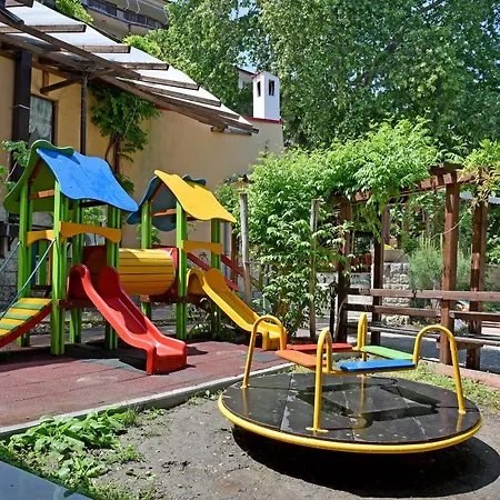 Ξενοδοχείο Estreya Palace