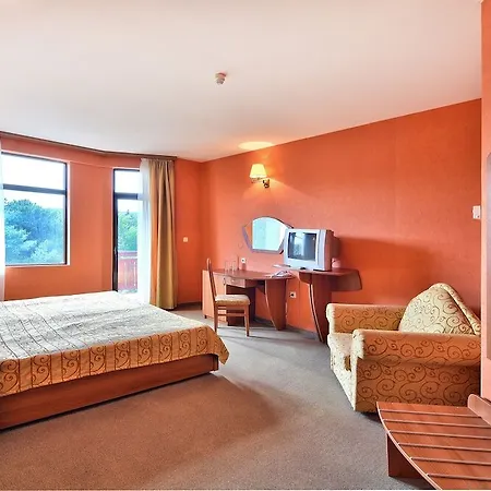 Ξενοδοχείο Estreya Palace 4*