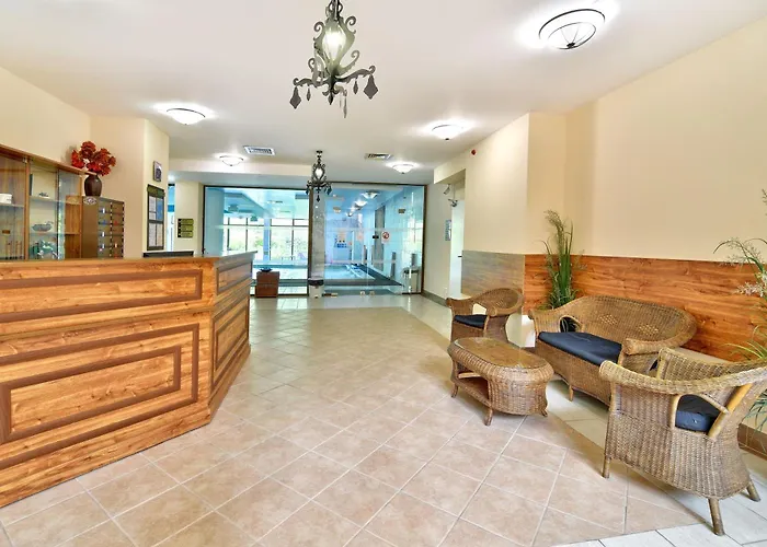 Estreya Palace فندق