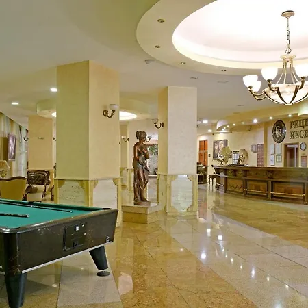 Estreya Palace Святые Константин и Елена