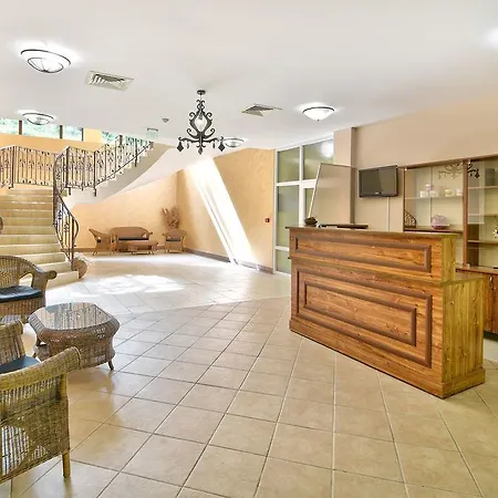 Hotel Estreya Palace