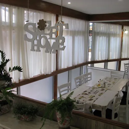 Hotel Estreya Palace