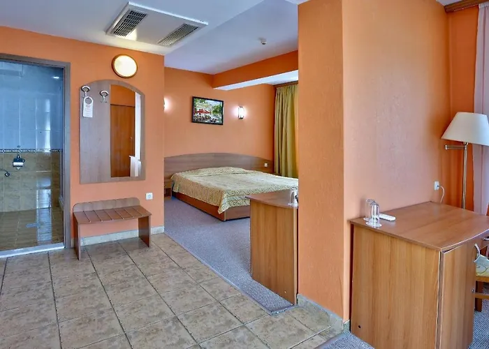 Estreya Palace 4*