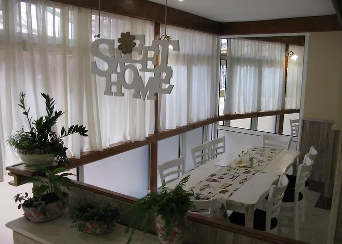 Hotel Estreya Palace