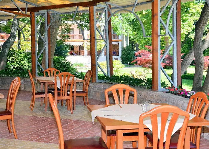 Hotel Estreya Palace